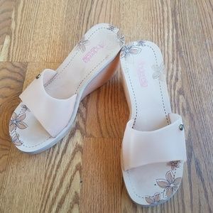 Cinderella Womans Sz 10 Pink Slip On Wedge Sandals